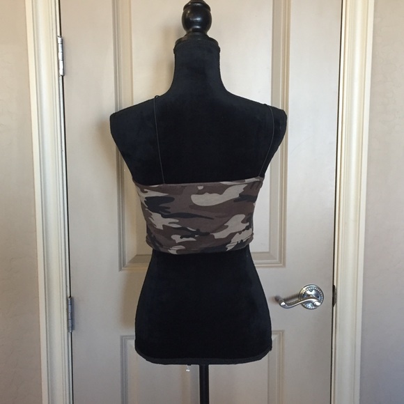 Camo Print Crop Halter Tee - Picture 7 of 8